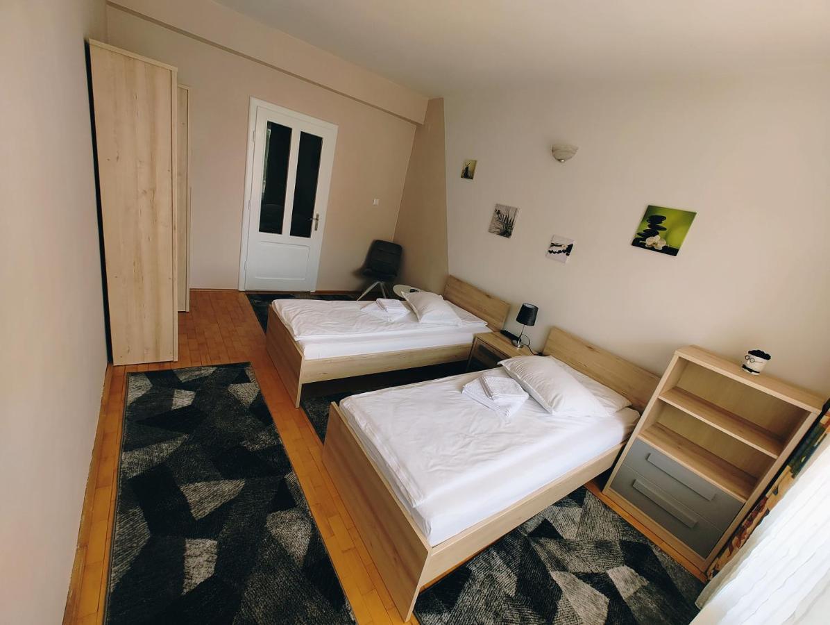 Ten'S Apartment - Spatios Si Linistit Kluż-Napoka Zewnętrze zdjęcie